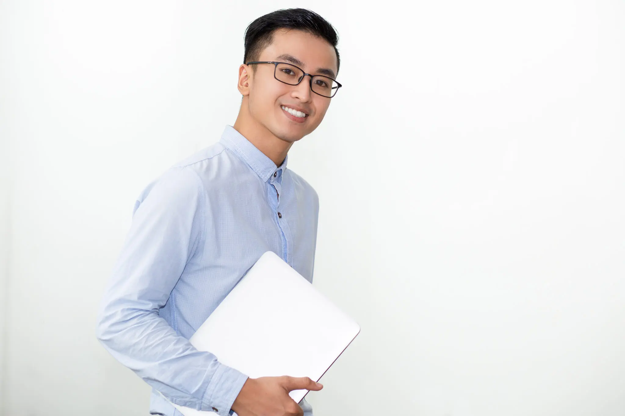 Liên hệ tư vấn tại Web Phú nhuận